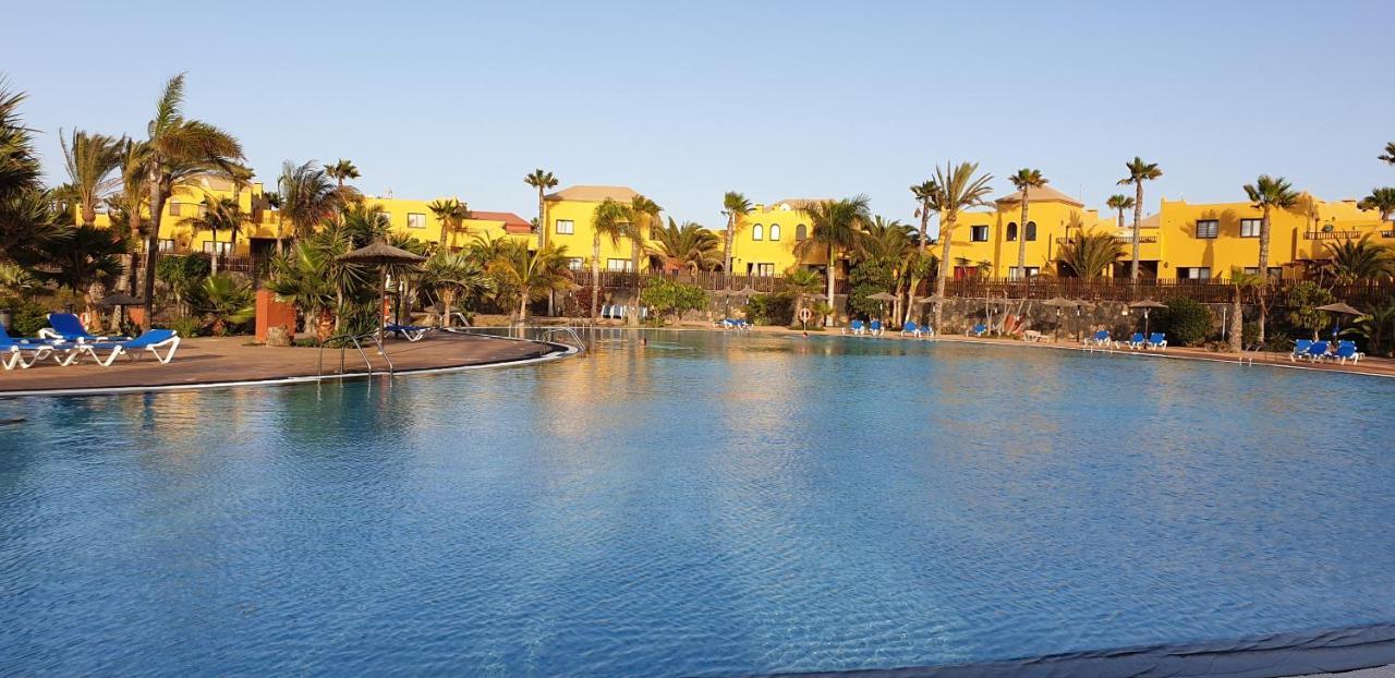 Apartamento Tamarindo I piscinas de agua salada - fibra óptica Corralejo Exterior foto